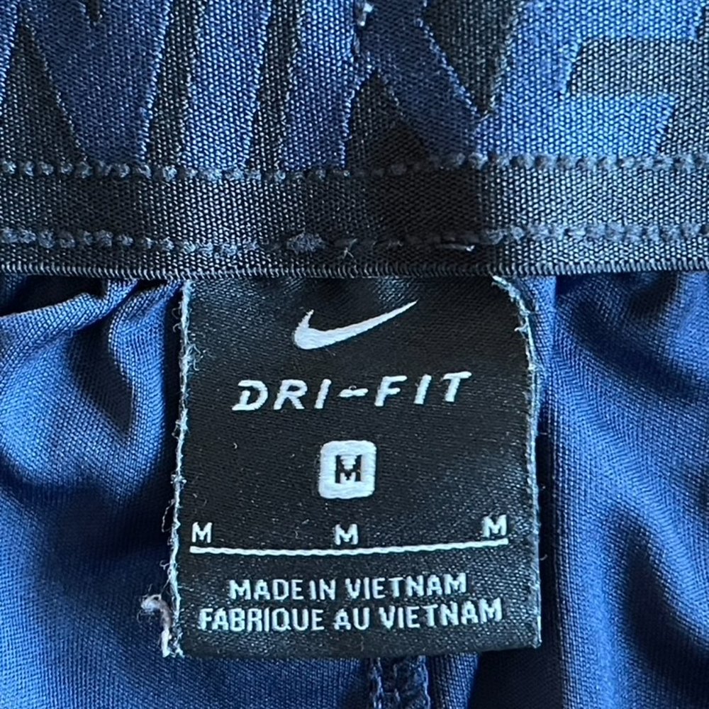 Men's Nike Dri Fit Blue Medium Athletic Shorts 9" inseam - Picture 3 of 4